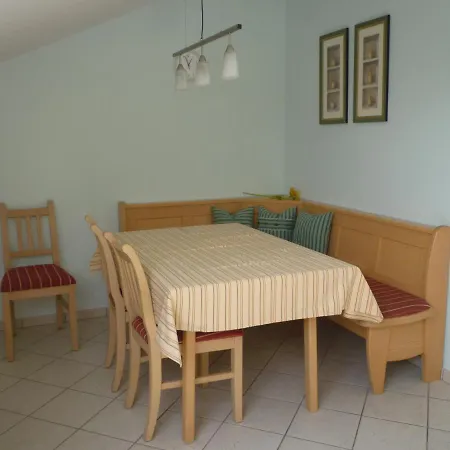 Pensión Gaestehaus Binder Anger